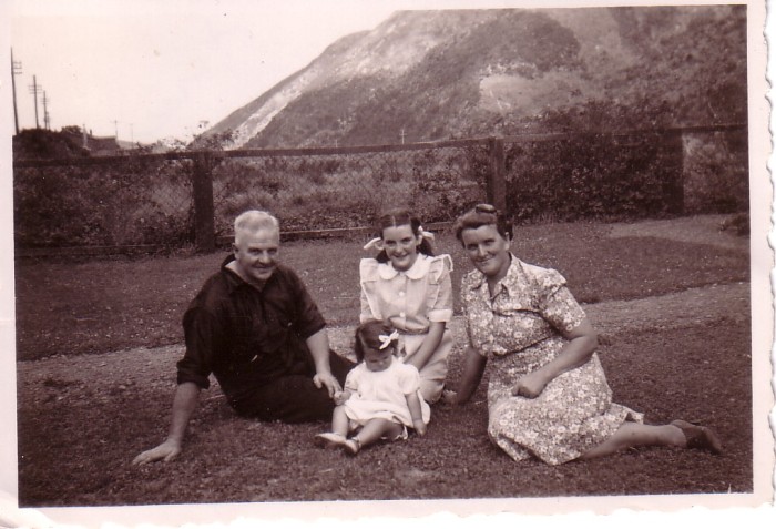 Jim, Carol, Winnie and Nessie at Cross Creek in 1945